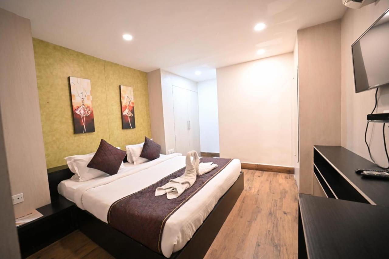 Hotel Prag Continental Guváhátí Exteriér fotografie