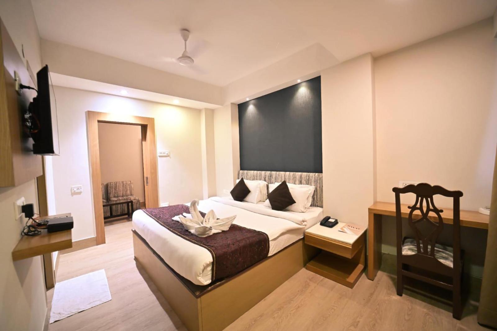 Hotel Prag Continental Guváhátí Exteriér fotografie