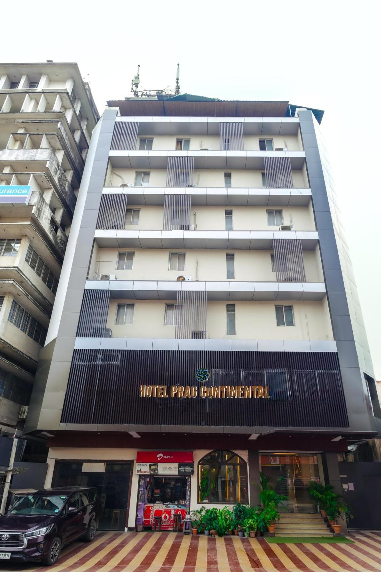 Hotel Prag Continental Guváhátí Exteriér fotografie
