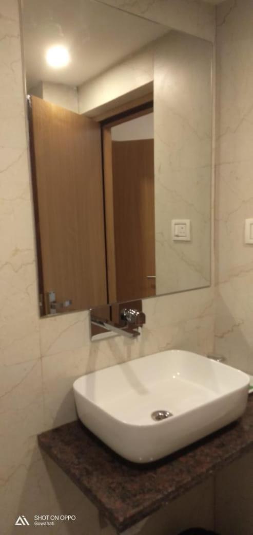 Hotel Prag Continental Guváhátí Exteriér fotografie